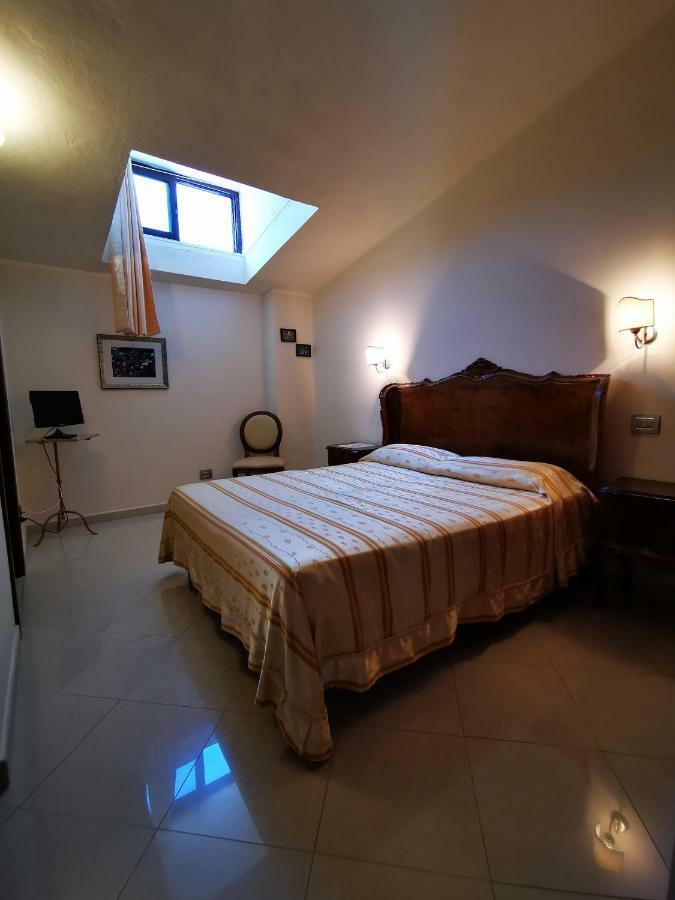Hotel Hieracon Carloforte  Extérieur photo